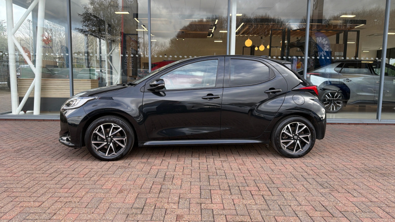 Toyota Yaris 1.5 Hybrid Design 5dr CVT Hybrid Hatchback